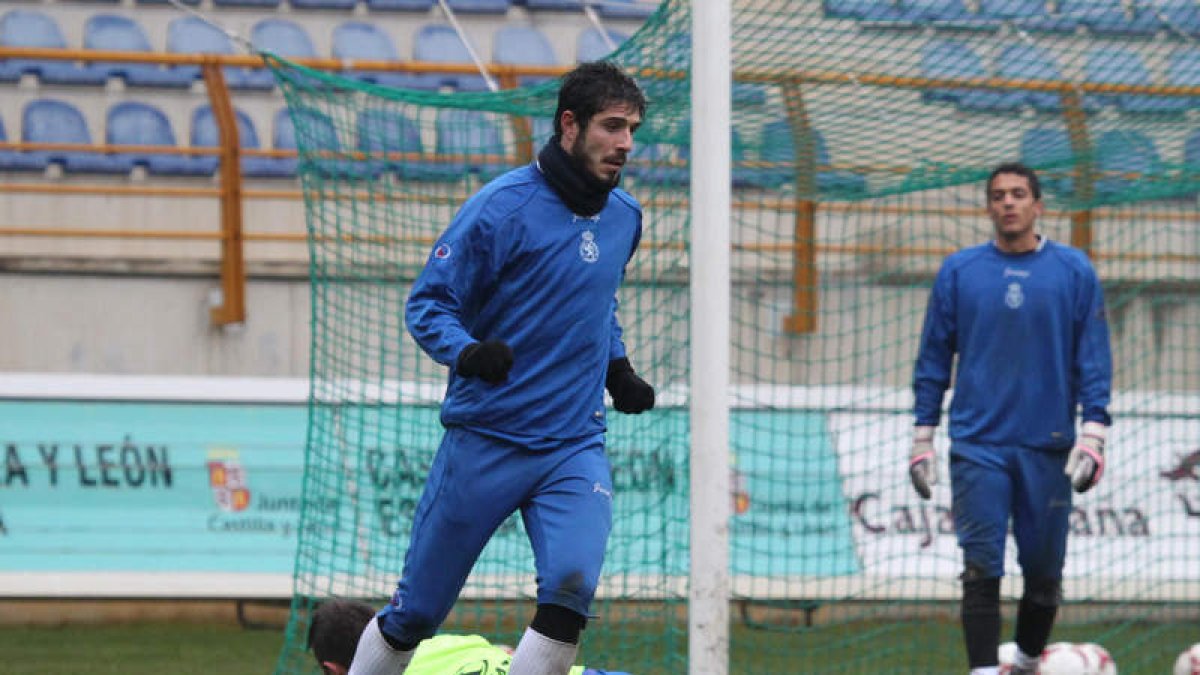 Hedrera ya toca balón pero no reaparecerá ante el Numancia.
