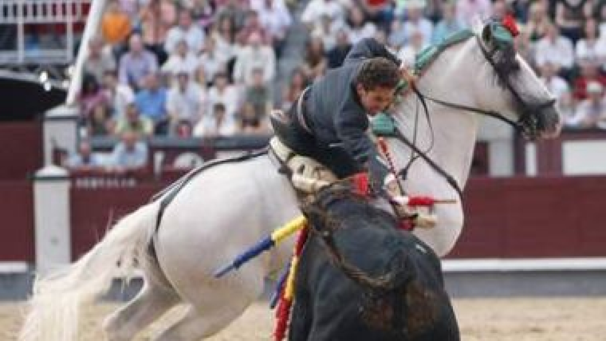 El rejoneador Leonardo Hernández.
