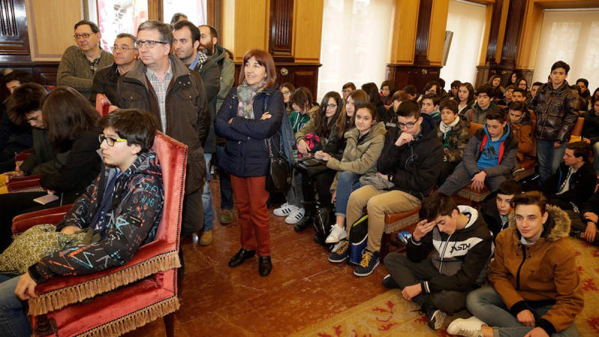 Participantes en el encuentro, ayer en San Marcelo. SECUNDINO