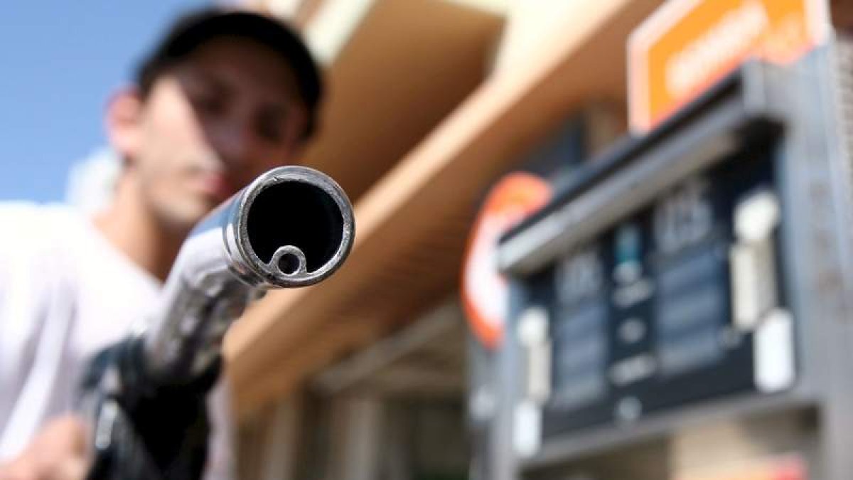Los precios de los combustibles se han disparado en los últimos años y amenazan con nuevos máximos.