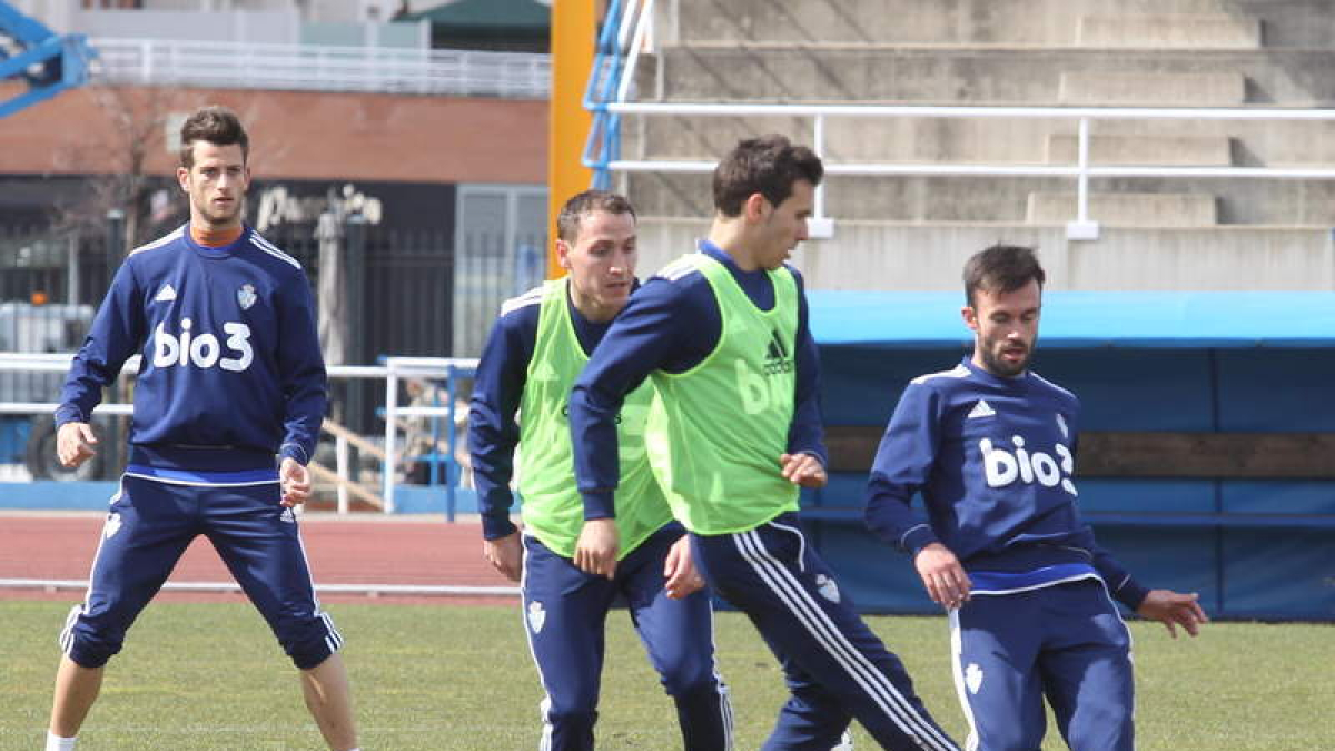 Los jugadores de la Deportiva siguen empeñados en pelear por un puesto de play off.