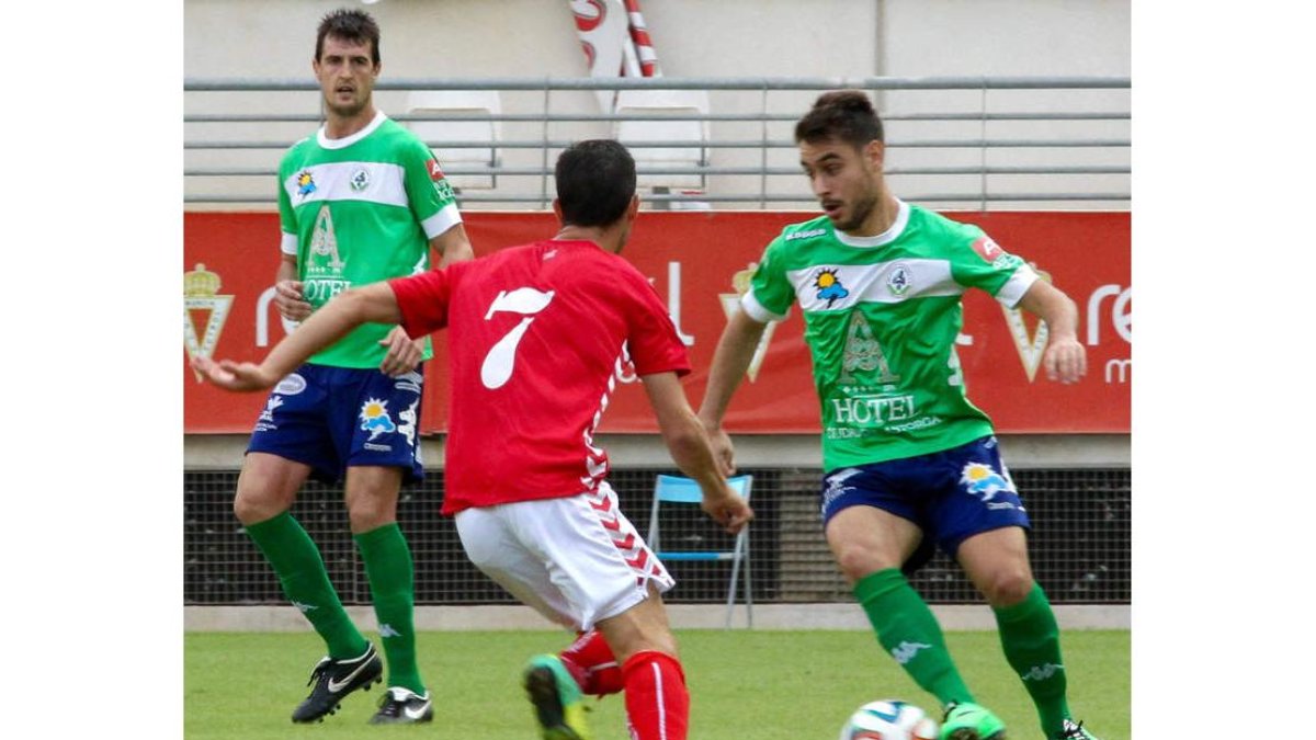 Taranilla hizo las veces de organizador y dio varios pases de gol a Ivi Vales, Porfirio y Bandera para ganar el partido