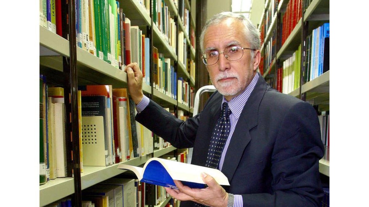 El lacianiego Luis Mateo Díez, escritor y académico de la RAE.