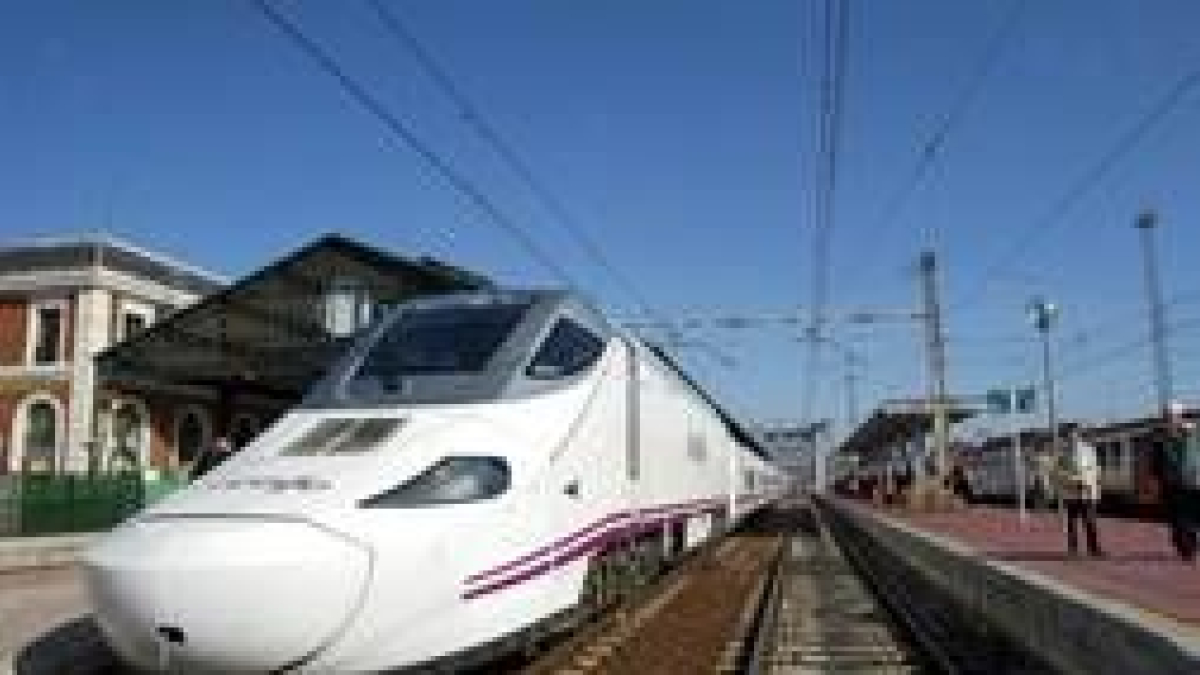 La Junta asegura que la llegada de la alta velocidad es un acontecimiento «importantísimo»