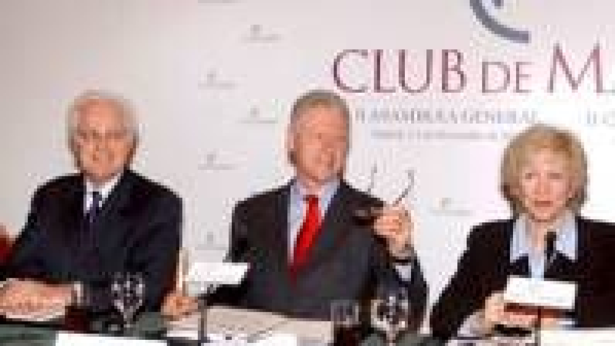 Lionel Jospin, Bill Clinton y la ex primera ministra de Canadá, Kim Campbell, en Madrid