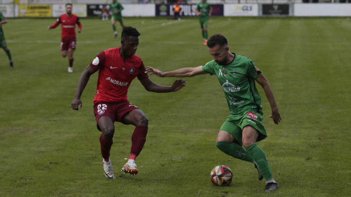 El equipo maragato está obligado a ‘resucitar’ esta tarde ante el líder del grupo Real Ávila. FERNANDO OTERO
