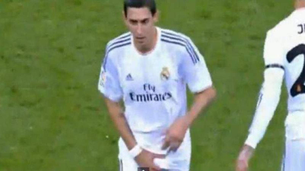 El gesto de Di María al ser sustituido frente al Celta.