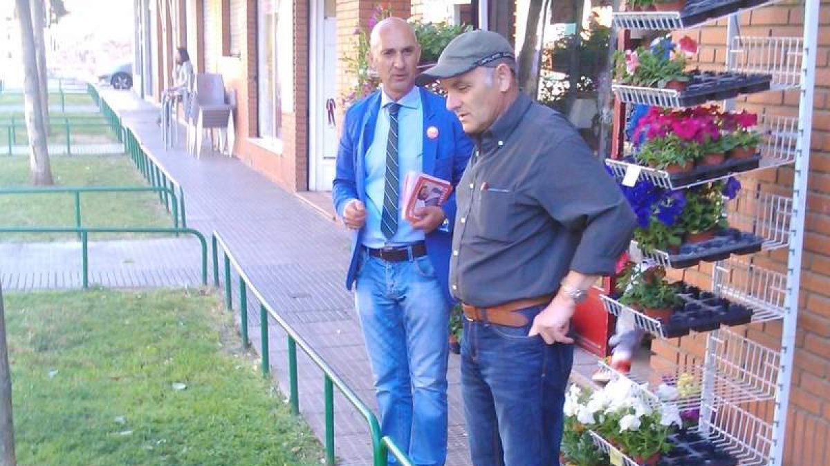 Fernández entregó su programa en Paraíso Cantinas.