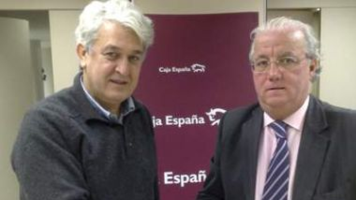 El director de Asprona Pablo Salgado (izquierda) y Pedro Brasa