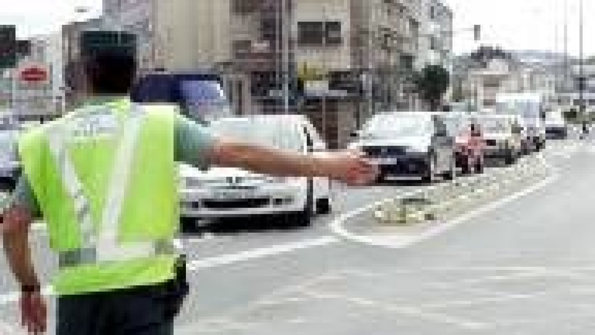 Los guardias civiles peinarán las carreteras leonesas para aliviar los atascos y evitar accidentes