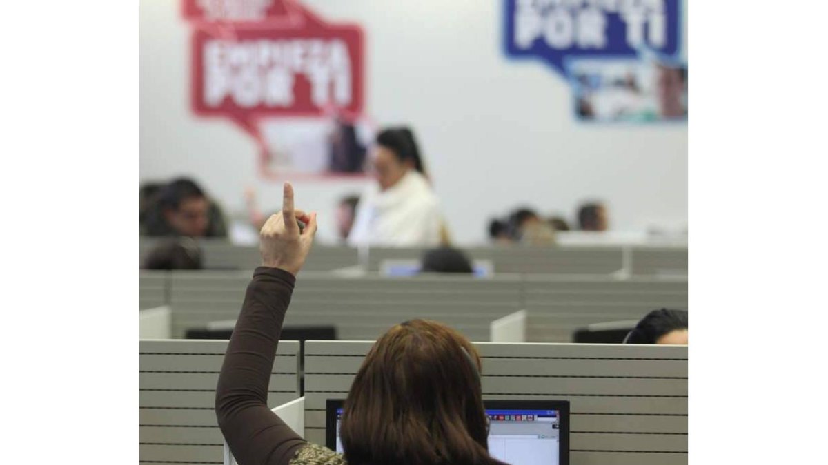 Trabajadores del call center ponferradino.
