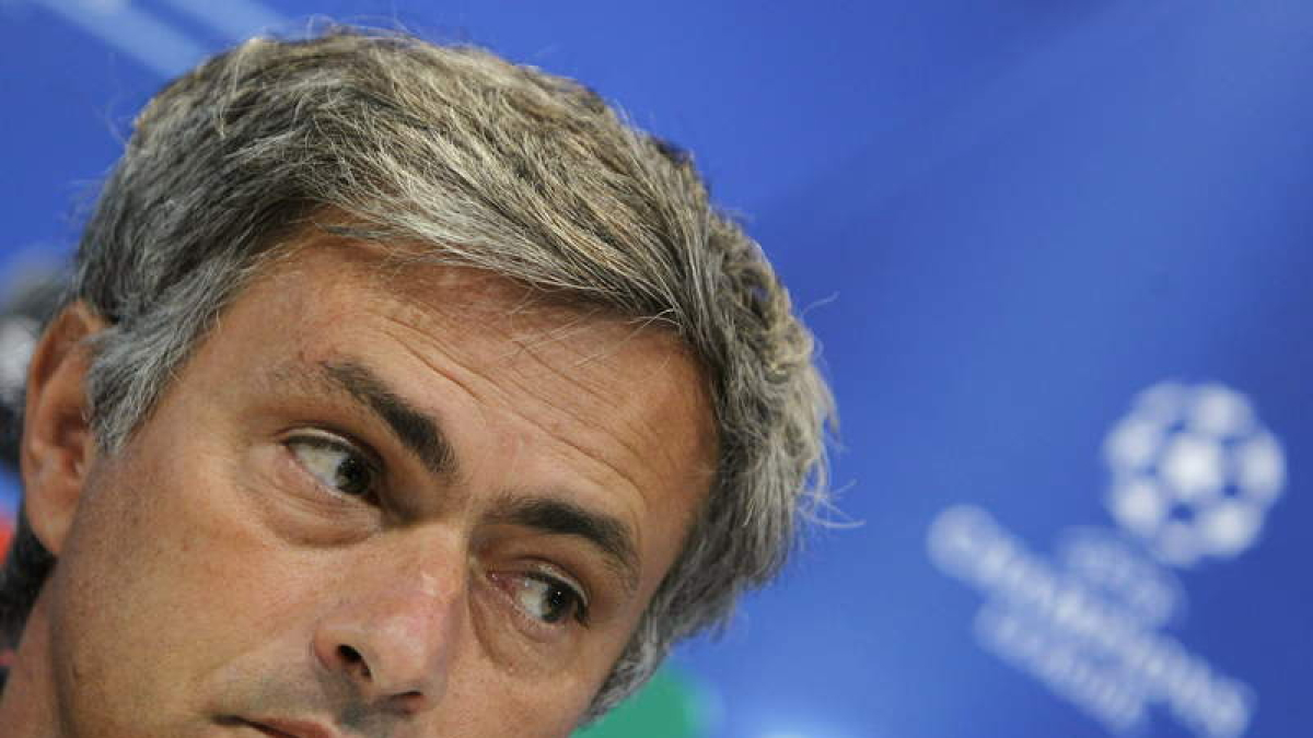 Mourinho vuelve a sentarse en el banquillo del Real Madrid en Champions tras seis meses.