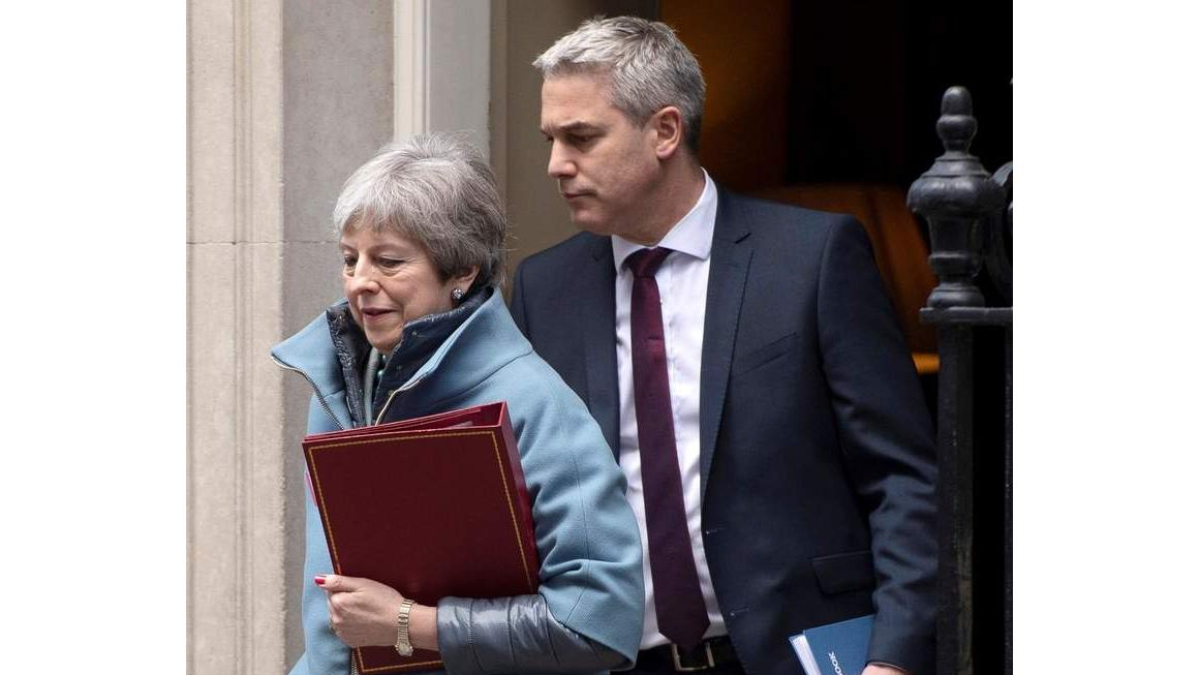 Theresa May saliendo de Downing Street. WILL OLIVER