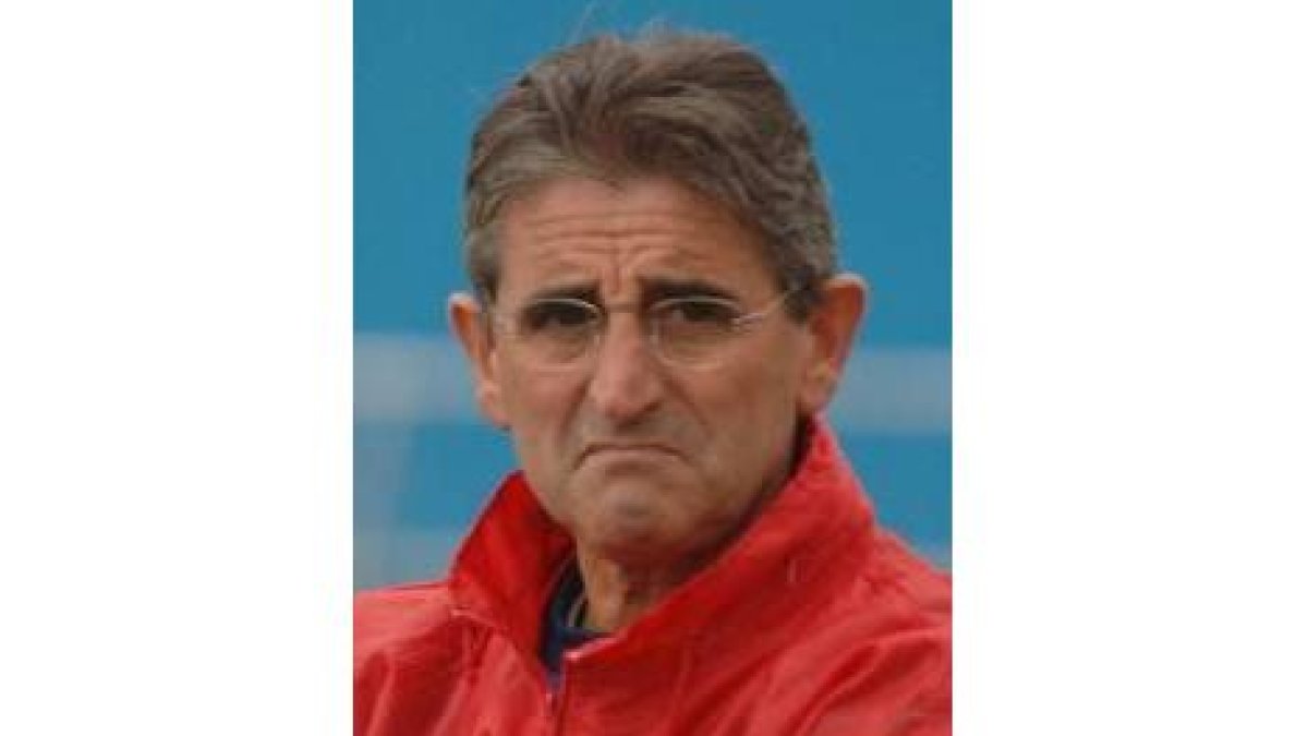 Simón Pérez, entrenador del Huracán Z