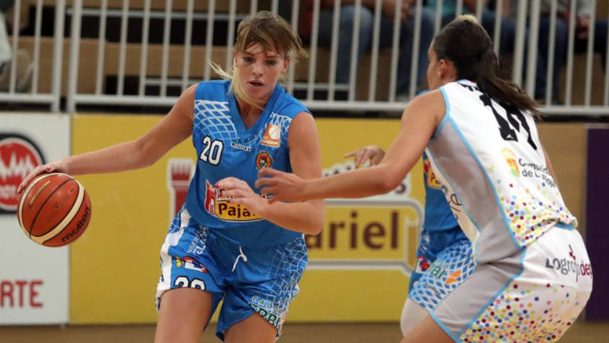 Rakovic anotó dos puntos para las bercianas. ANA F. BARREDO
