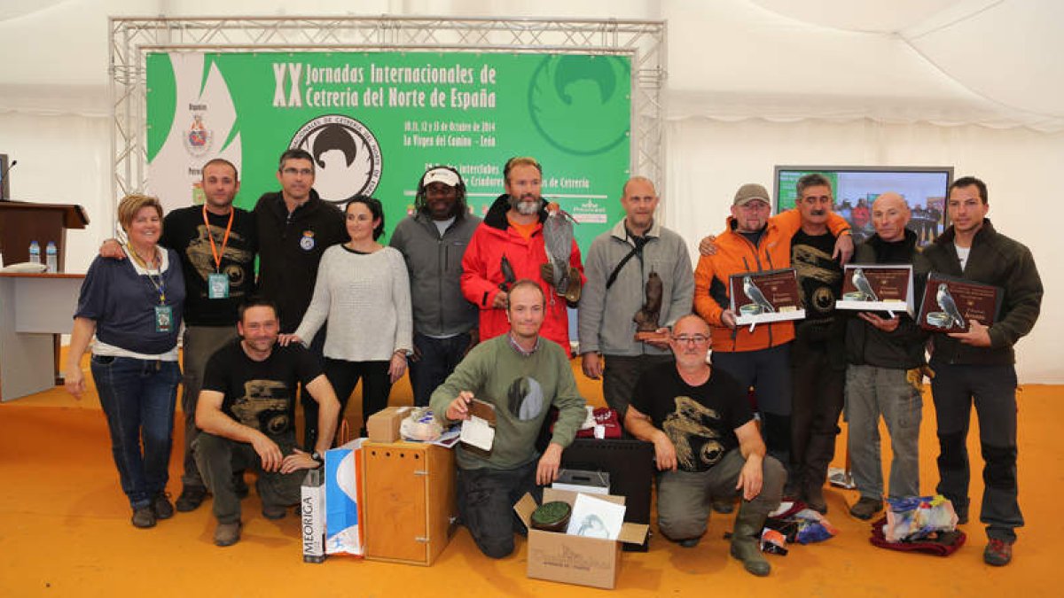 Foto de familia de los participantes premiados en esta edición.