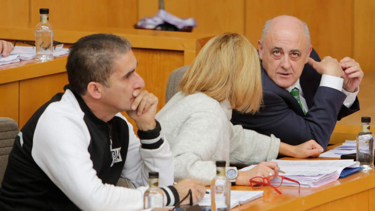 El portavoz del PP, Goyo Chamorro, en el último Pleno. SECUNDINO P.