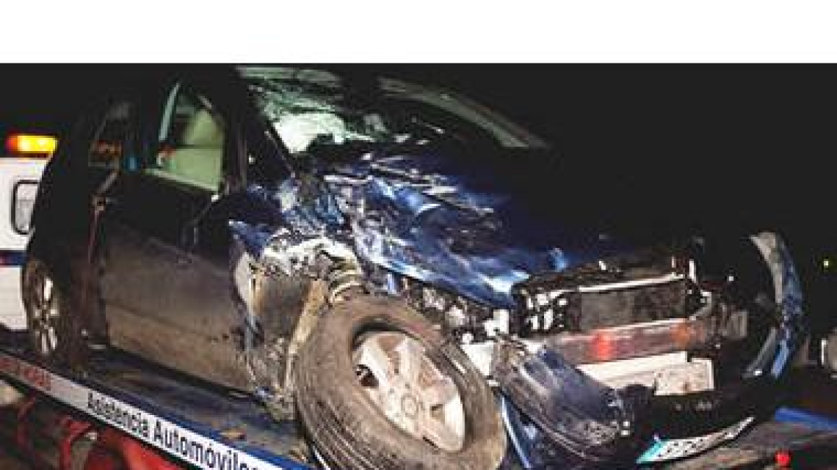 Estado del vehículo del ex alcalde accidentado.