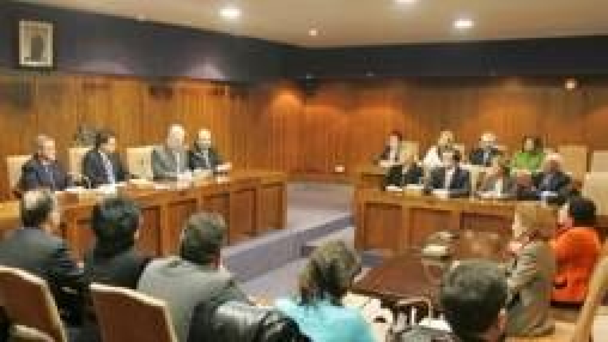 El PSOE rechazó la opa en el Pleno de Toreno. En la foto, el alcalde