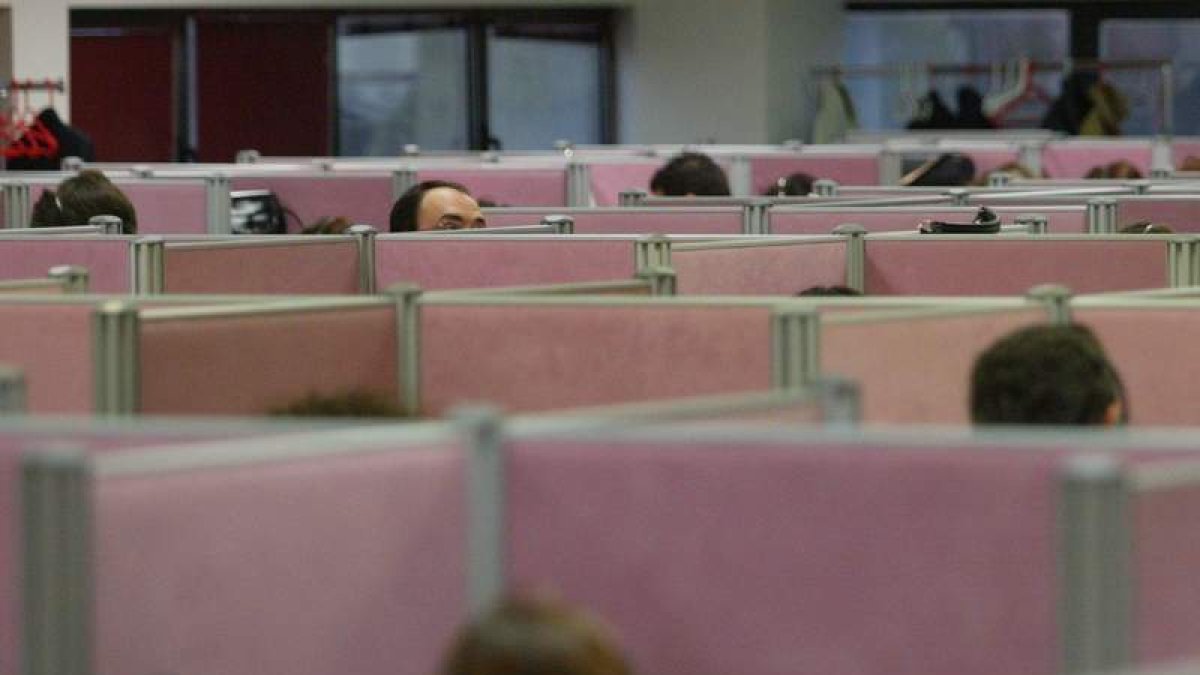 Los trabajadores transmiten su temor por la distancia de seguridad y el hacinamiento.