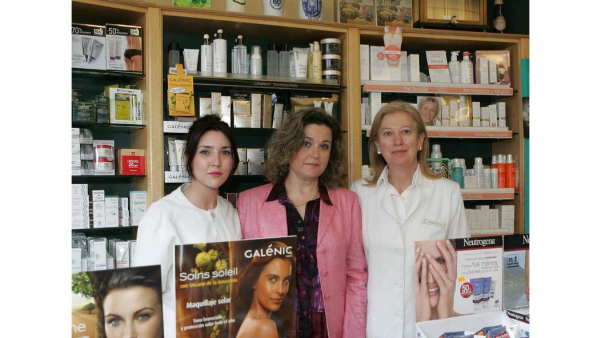 María Antonia Huerga Fernández, en una farmacia de León.