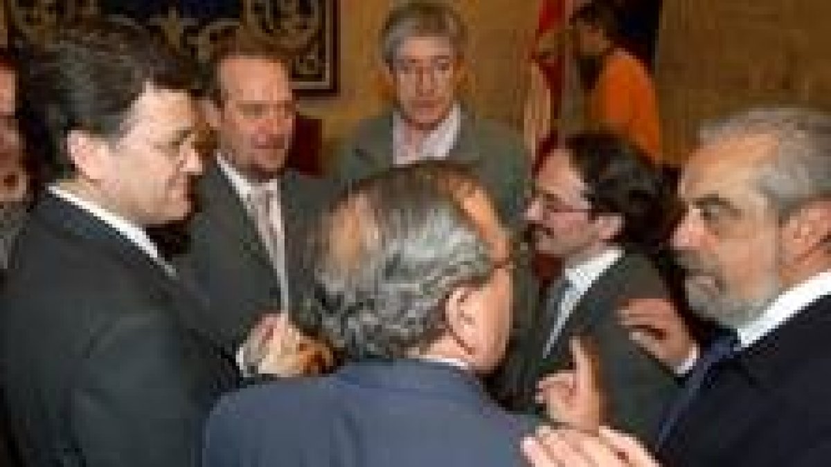 Celebración del acta de constitución de la Fundación Villalar, que tuvo lugar en abril del año 2003