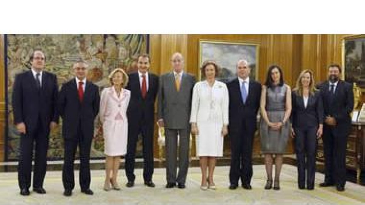Los Reyes presidieron hoy en el Palacio de la Zarzuela la toma de posesión de los nuevos ministros