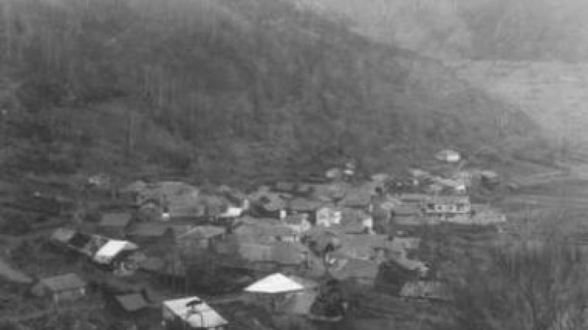 Panorámica de la remota población de Guímara, en el valle de Fornela