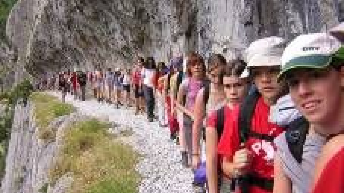 Los campamentos que organiza el Ayuntamiento tienen siempre un importante número de participantes