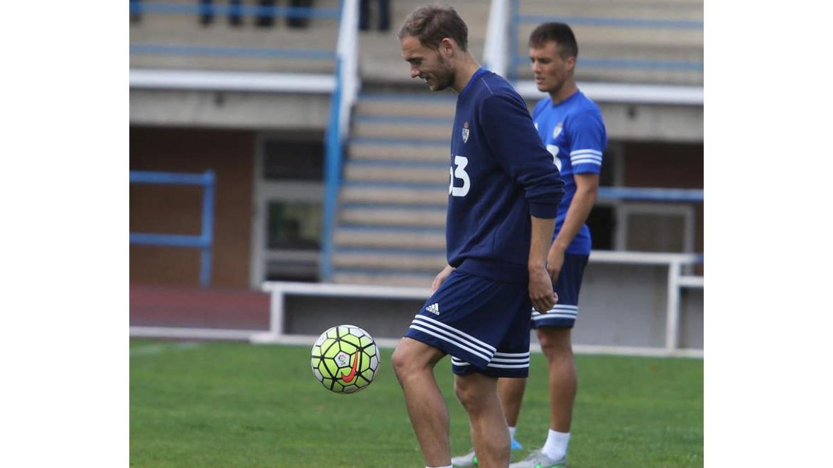 Seoane es la principal novedad en la convocatoria de la Deportiva para este partido