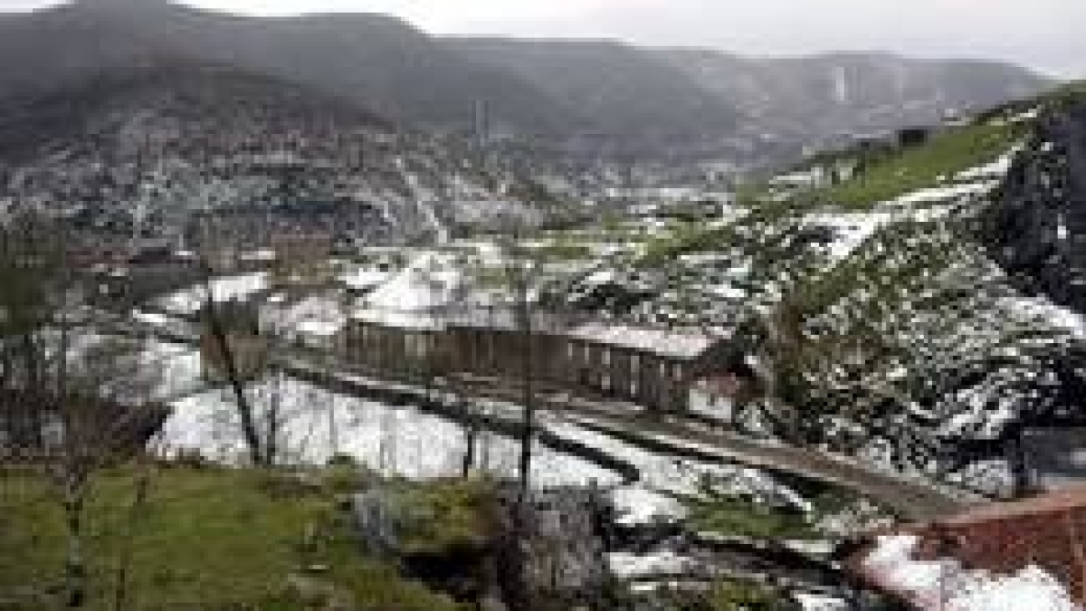 Vista parcial de Coladilla, que mantiene una actividad económica sin comparación en León
