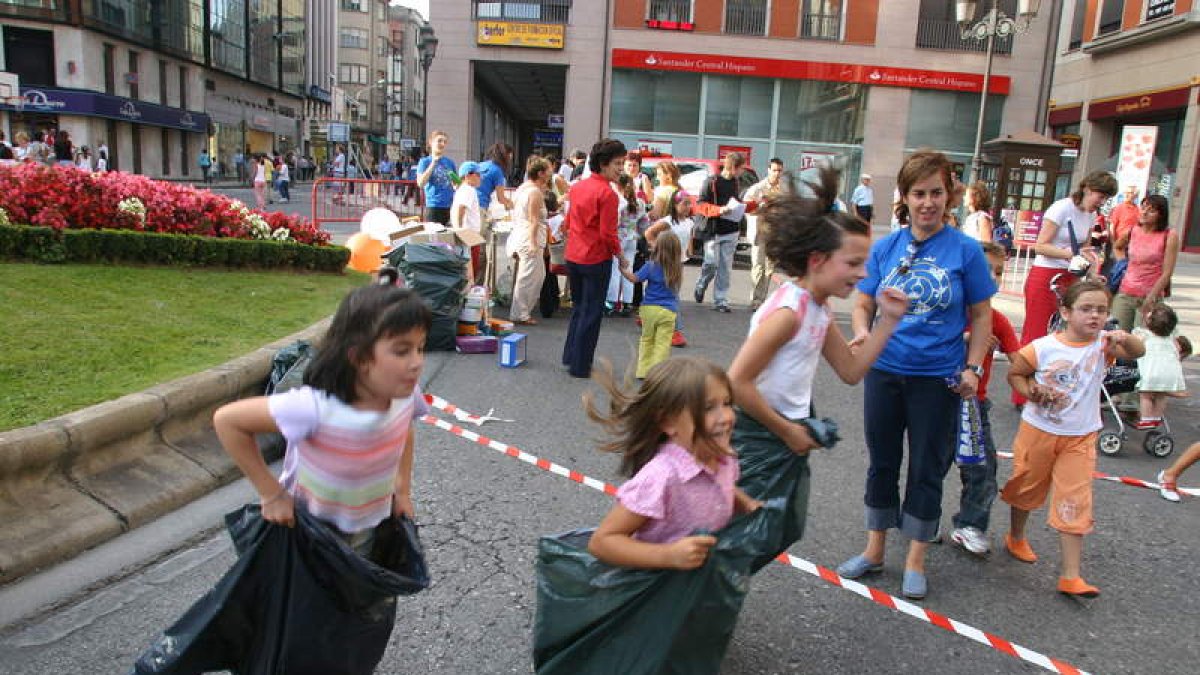 La ciudad dedica cada año varias jornadas a la movilidad. L. DE LA MATA