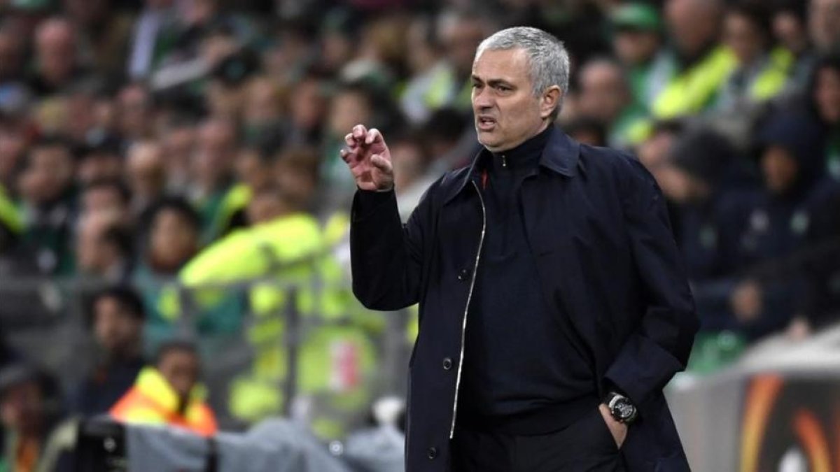 Mourinho, entrenador del Manchester United.