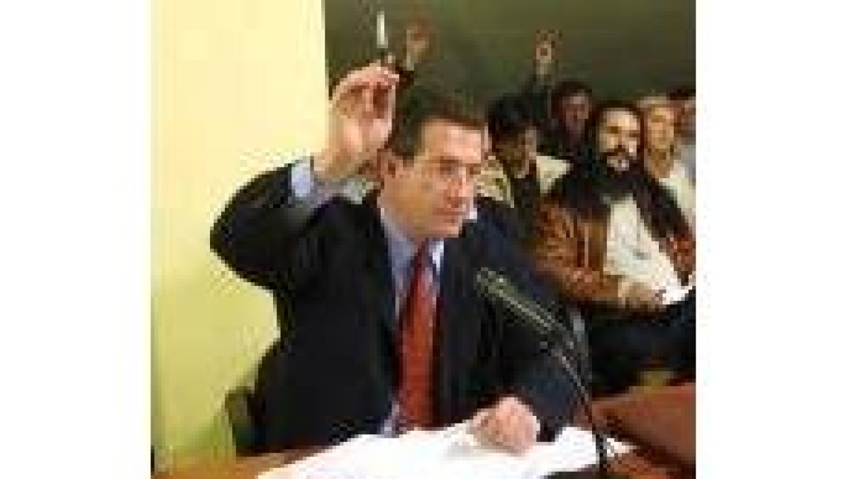 José Luis Castro, en foto de archivo, espera votar en breve su moción