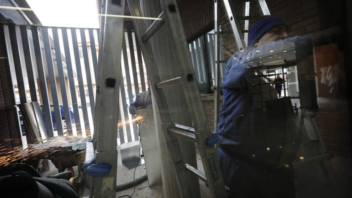 El Ayuntamiento impulsa la inserción en el mundo laboral con varios programas. JESÚS F. SALVADORES