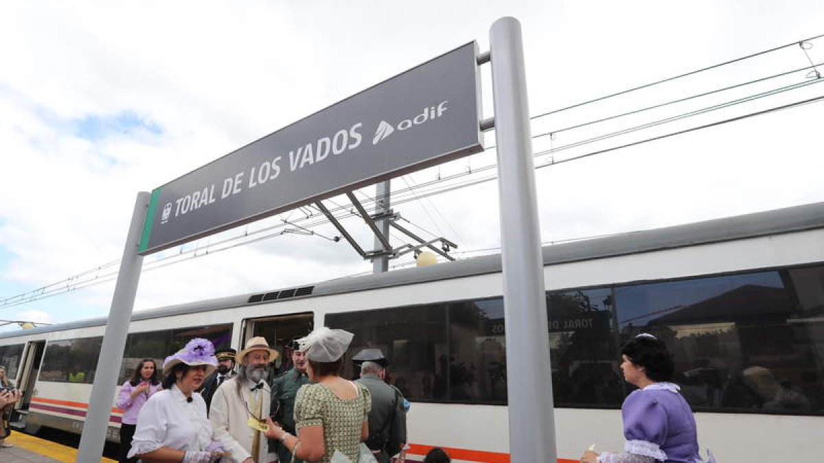 La presente edición de Toral en Tren se celebrará este fin de semana desde las 10.45 horas de mañana con el tren de calle. La fiesta está declarada de Interés Turístico Comarcal y entre sus grandes atractivos se encuentran la exposición de maquetas, el me