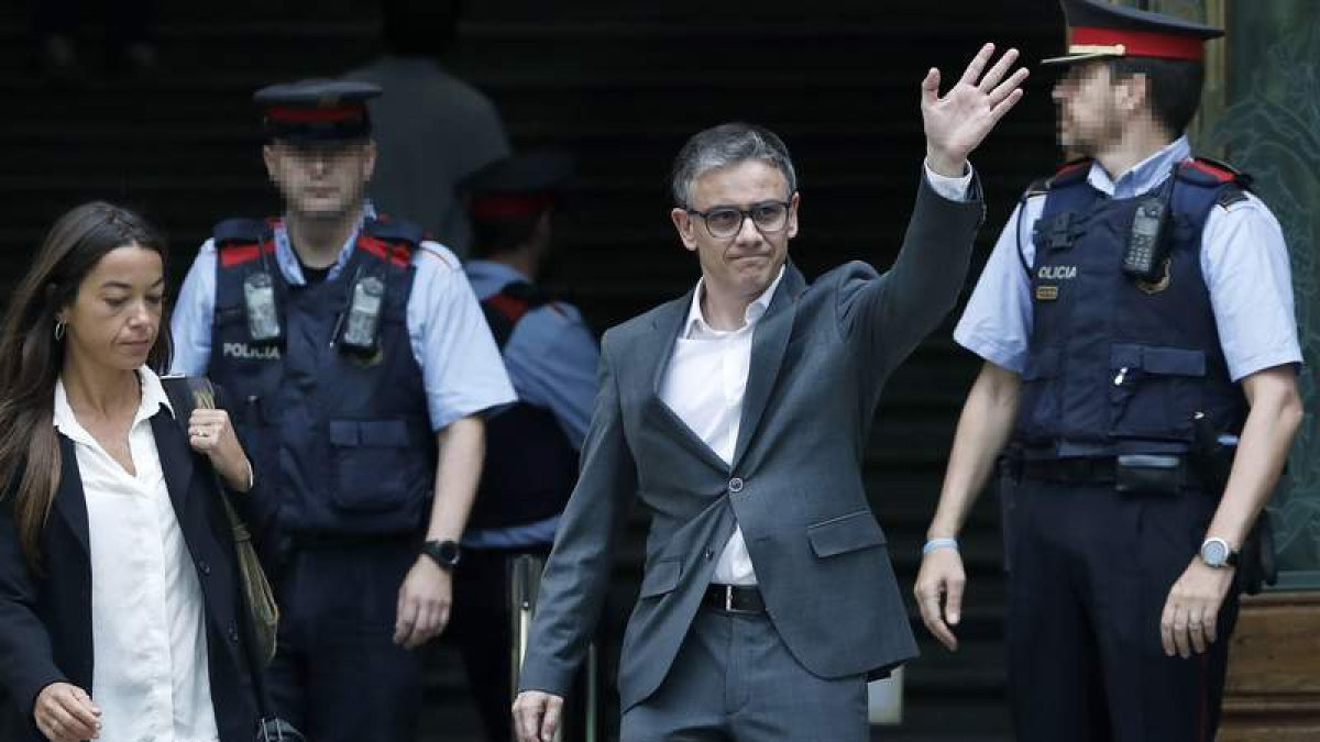 Josep Maria Jové sale del Tribunal Superior de Justicia de Cataluña donde compareció. ANDREU DALMAU