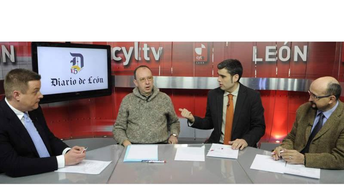 Germán Gavela, Ignacio Fernández, Roberto Núñez y Felipe Ramos, en un momento de la tertulia de El Filandón. javier quintana