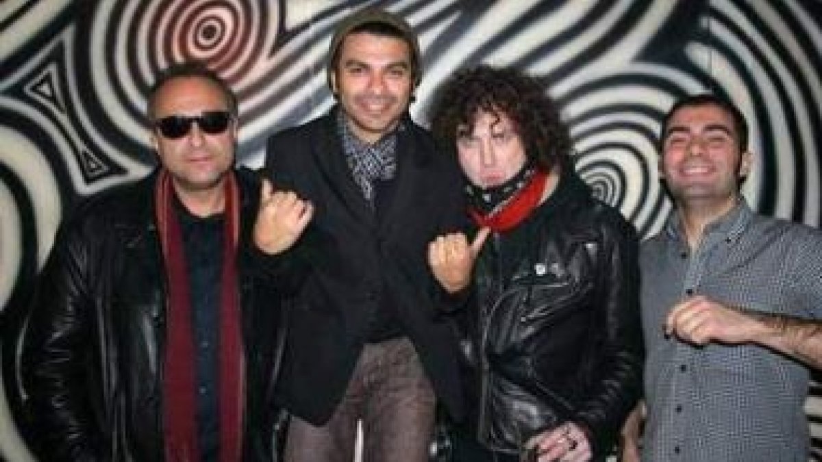 Los integrantes del grupo de rock-garage The Cynics.
