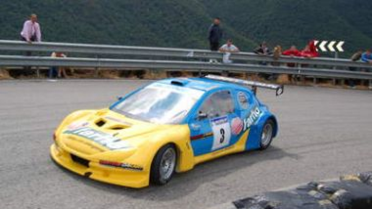 Los mejores pilotos compiten hoy en la Subida a Leitariegos.