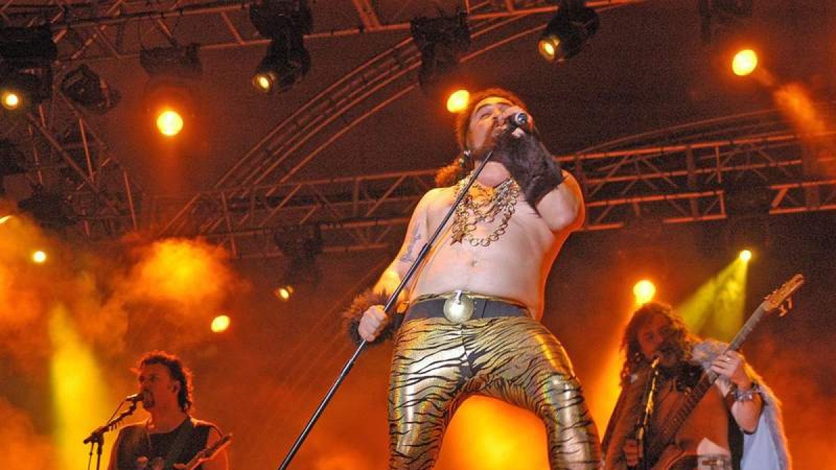 Los Mojinos Escozíos actuarán en la plaza Mayor el martes 26 de agosto