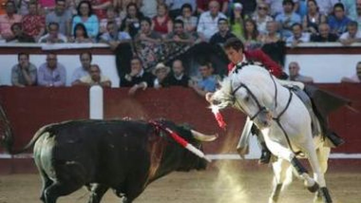 El toreo a caballo llegará este domingo a la plaza de toros de Valencia de Don Juan.