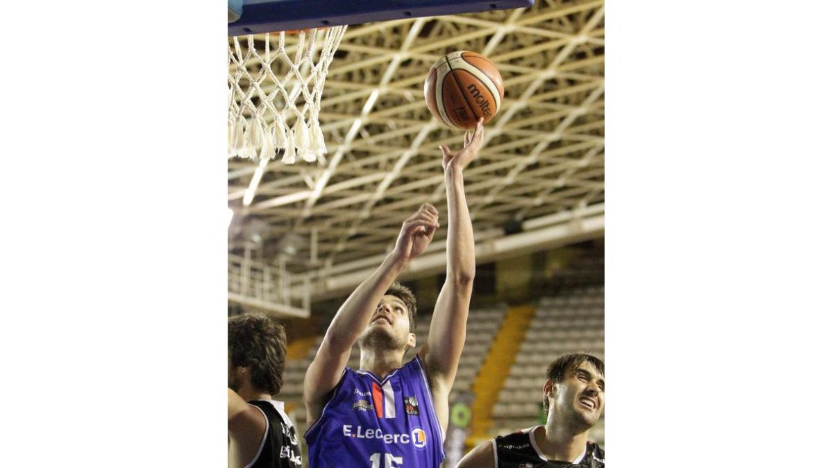 El acierto de cara al aro será determinante. SECUNDINO PÉREZ