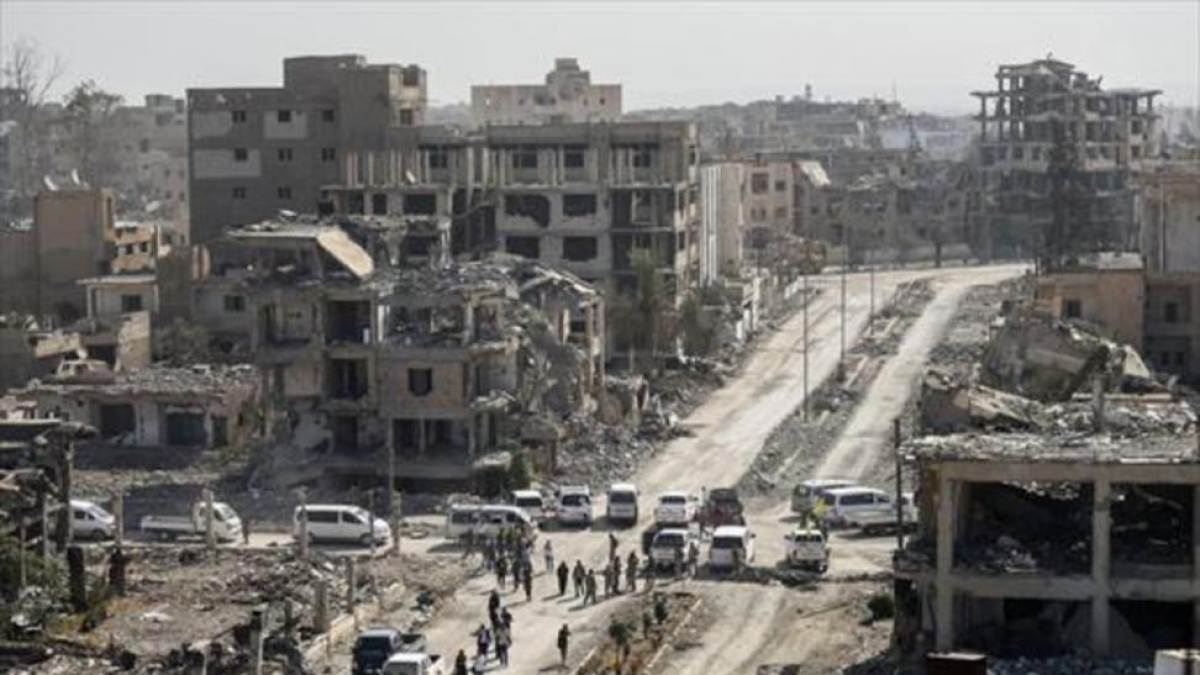 Edificios destruidos en la ciudad siria de Raqqa, el viernes pasado.