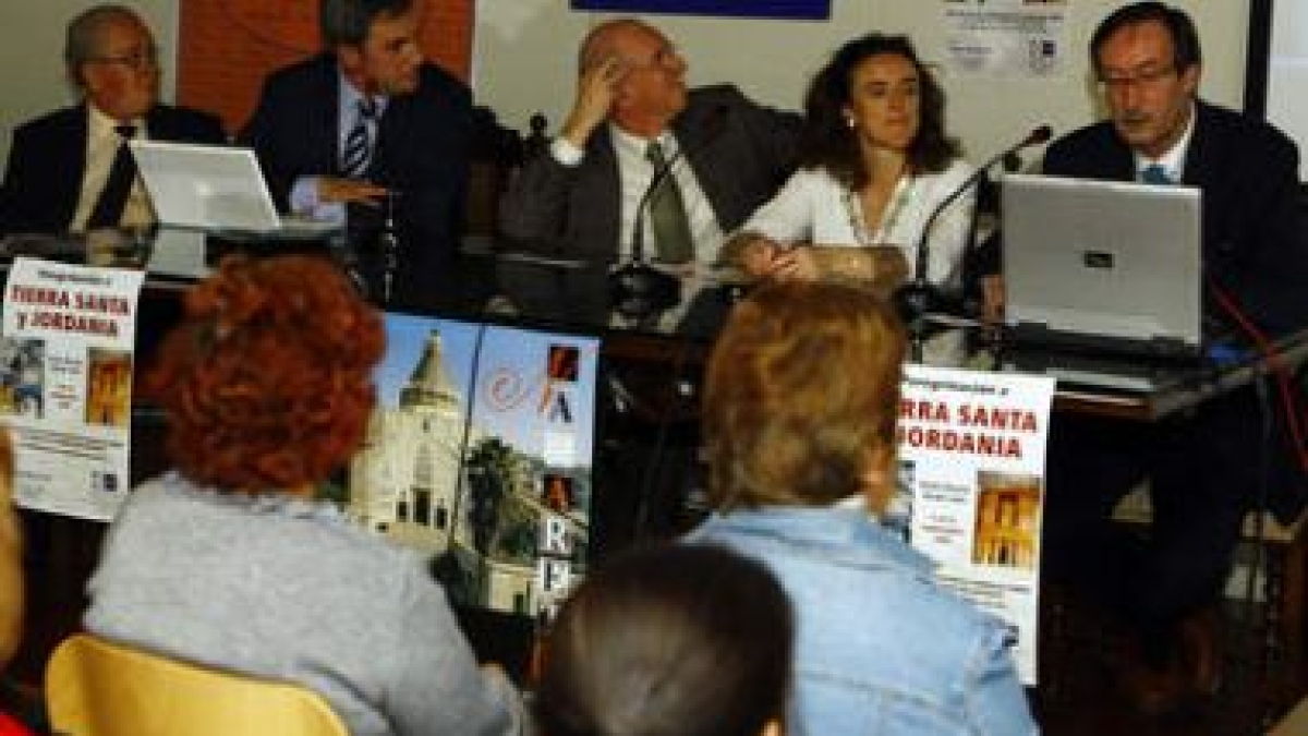 La presentación del vuelo León-Tel Aviv tuvo lugar anoche en San Isidoro