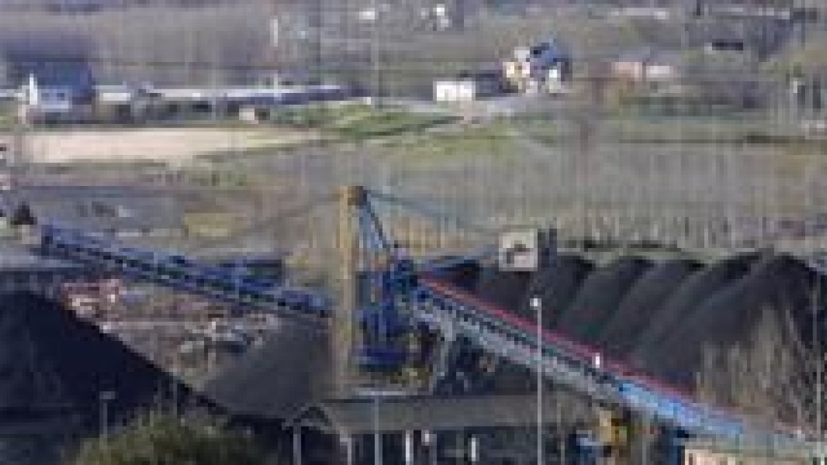 Endesa volvió a confirmar ayer que no cubrirá las vacantes del parque de carbones de la central