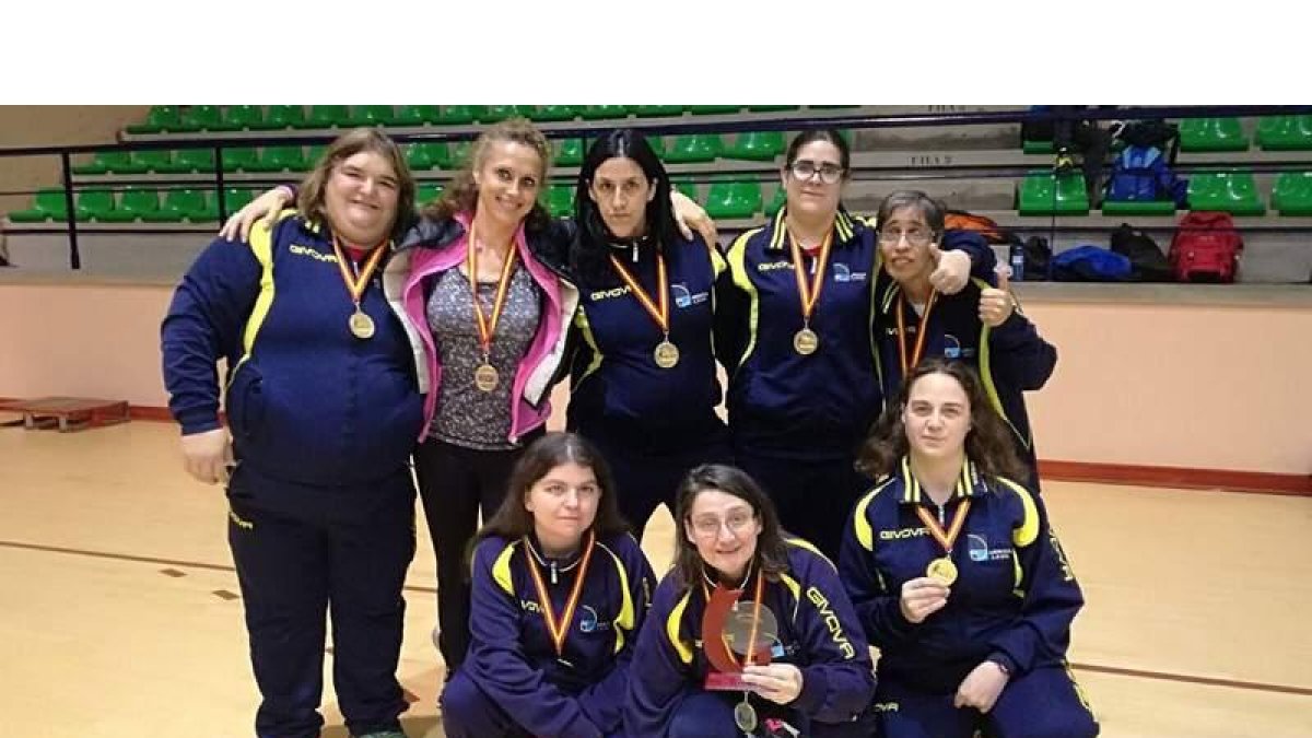 Asprona-León se colgó la medalla de oro en el Nacional. DL