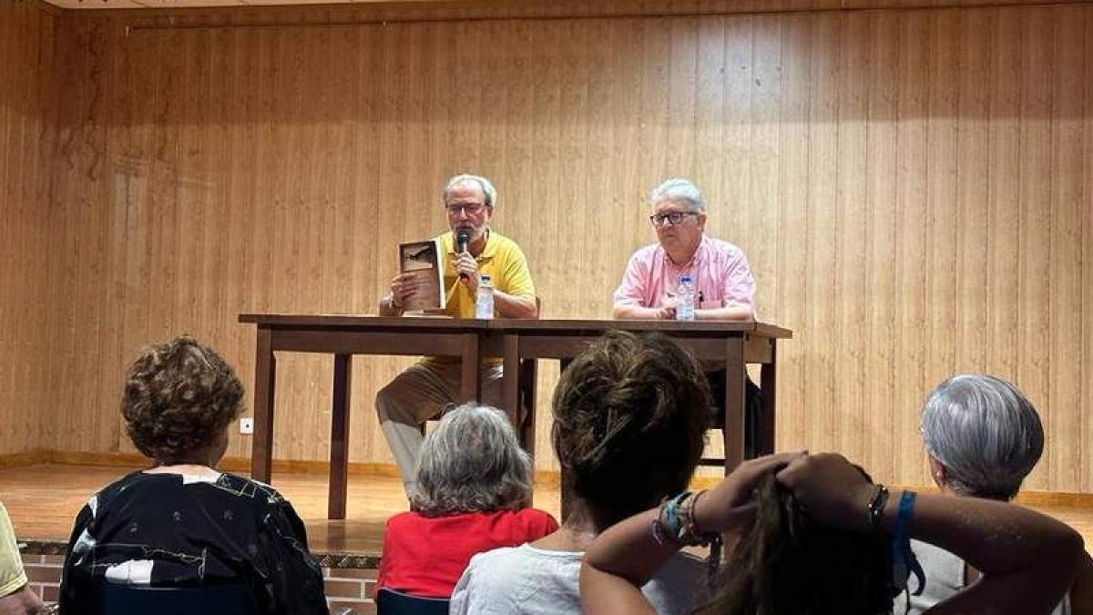 Imagen de la presentación a cargo de Salvador Centeno. DL