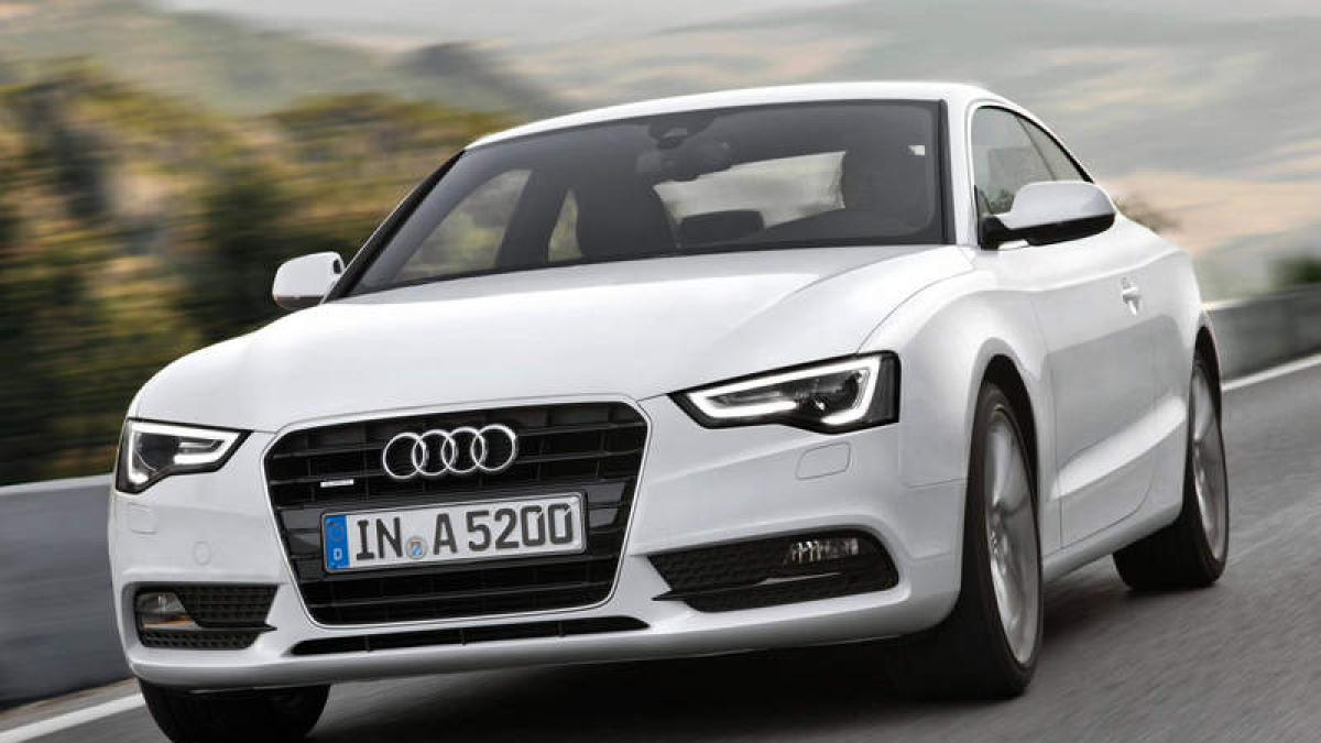 Las luces diurnas en ‘horquilla’ personalizan el frontal del renovado A5 Coupé.