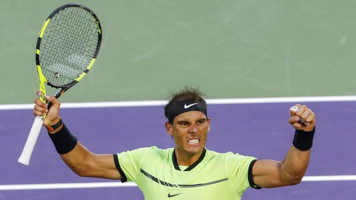 Nadal celebra su triunfo frente a Kohlschreiber tras perder el primer set y ganar los dos siguientes. LESSER